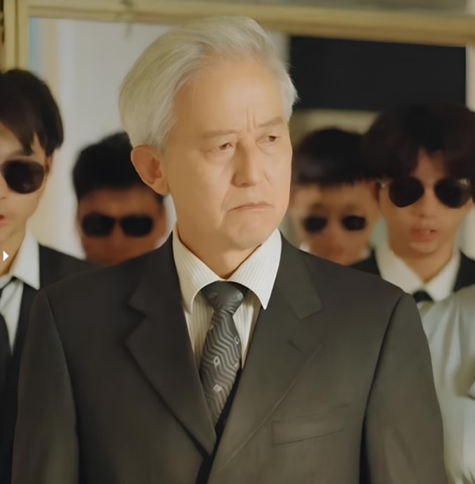 Ông Yuan xuất hiện trong vai tổng tài phim ngắn. Ảnh: Global People