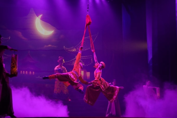 Màn đu dây của hai nghệ sĩ Thanh Tuấn, Thu Hương. Ảnh: Ban tổ chức cung cấp