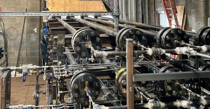 Một phần hệ thống xử lý chất thải và bơm dầu của NuLife GreenTech. Ảnh: Mitchel Selby