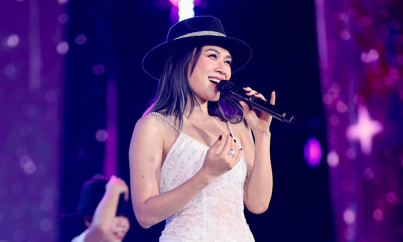 Mỹ Tâm hát 'Nơi mình dừng chân'