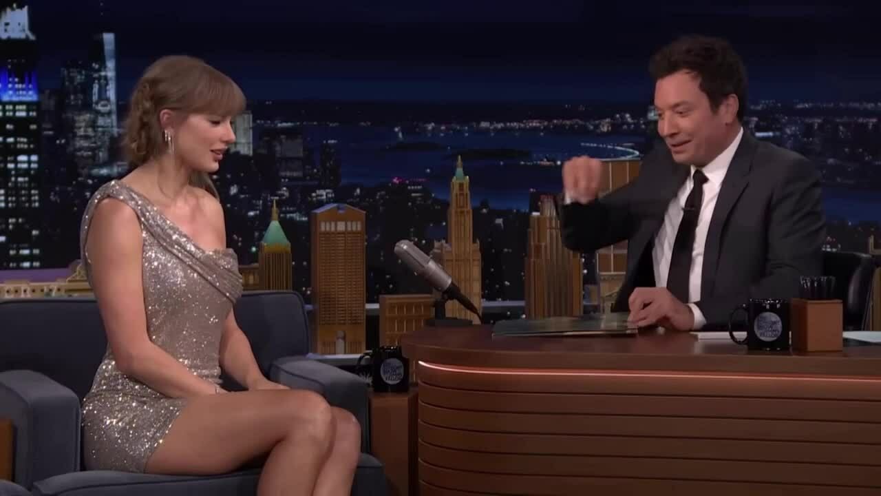 Taylor Swift kể chuyện được cầu hôn