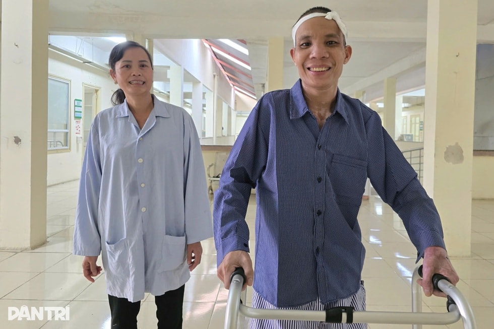 Thoát cửa tử sau tai nạn bỏng, người bố nghèo tập đi những bước đầu tiên - 5