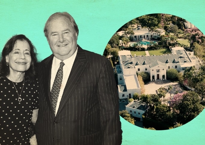 Vợ chồng bà Karen Winnick và dinh thự Casa Encantada. Ảnh: The Real Deal