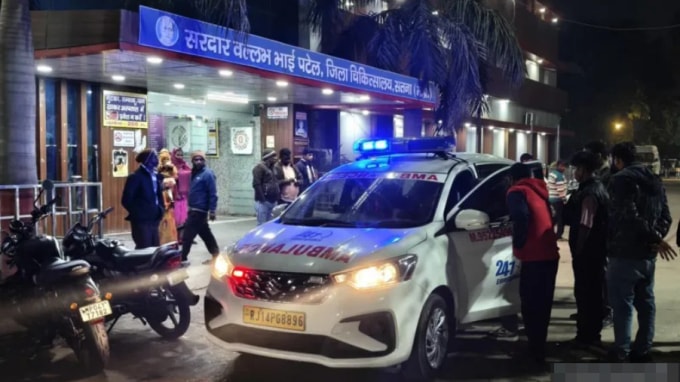 Bệnh viện công ở Madhya Pradesh, nơi 5 trẻ đang được điều trị. Ảnh: BBC