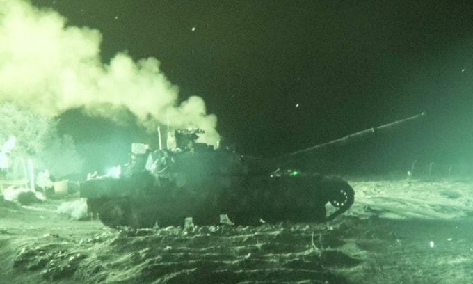 Xe tăng VT-4 bị cháy sau cuộc tấn công của phiến quân Boko Haram hồi tháng 3. Ảnh: X/ClashReport