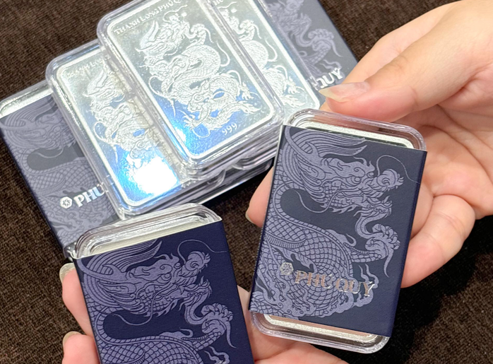 Giá bạc hôm nay 20 - 12 tăng sốc hơn vàng , kim lọai dậy sóng trên thị trường - Ảnh 2.