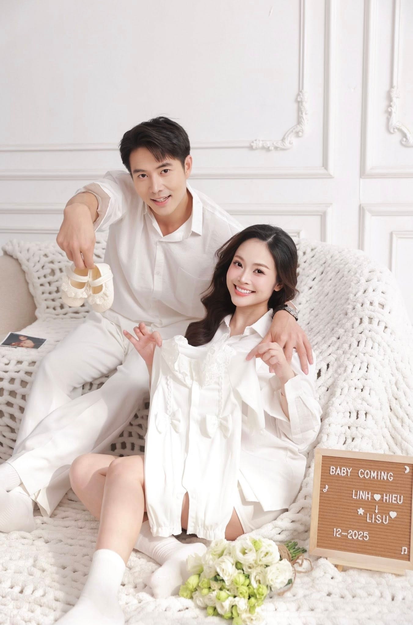 MC Thùy Linh lần đầu khoe bụng bầu bên chồng kém 5 tuổi- Ảnh 2.