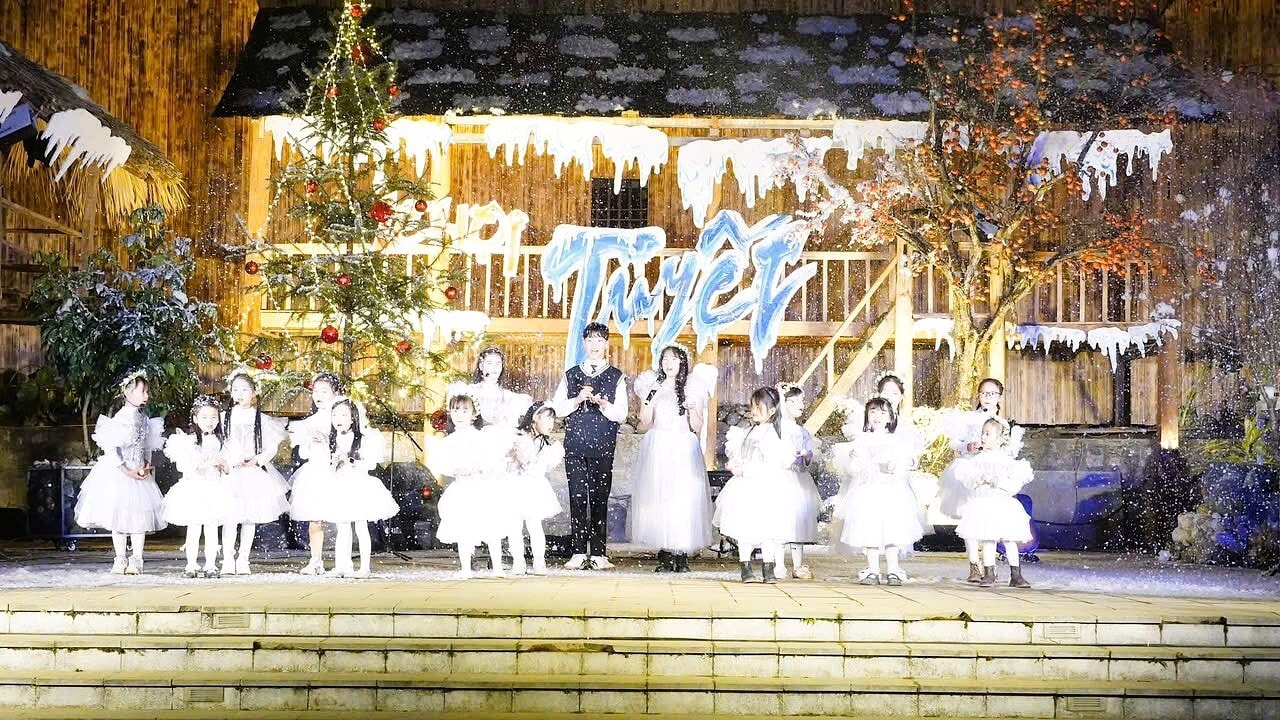 Chương trình nghệ thuật với nhiều tiết mục sôi động, cuốn hút.