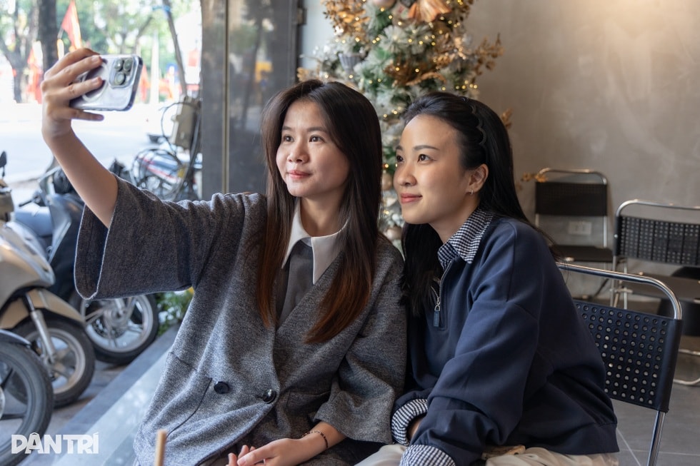 Hà Nội: Quán cà phê có gấu bông hơn 2m, chủ quán… ghi nhớ từng khách hàng - 3