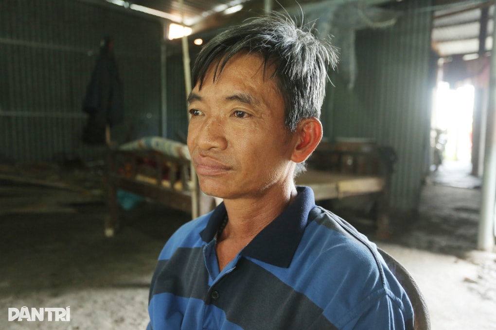 Không vợ con bên cạnh, người đàn ông nghèo run rẩy trong căn nhà sắp sập - 3
