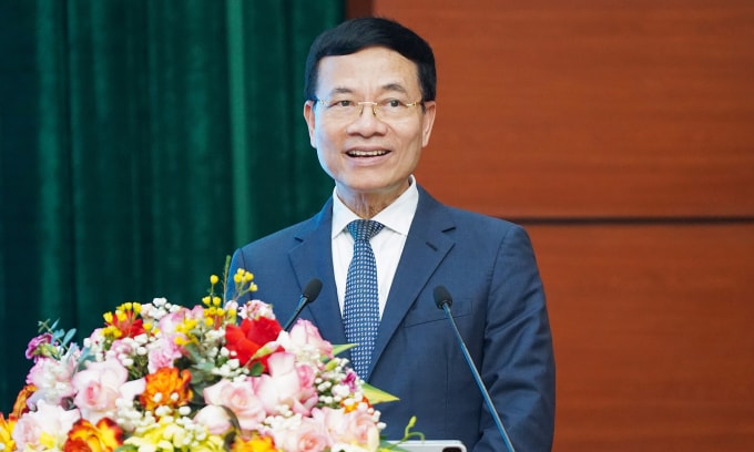 Bộ trưởng Nguyễn Mạnh Hùng phát biểu trong buổi làm việc ngày 19/12. Ảnh: Lưu Quý