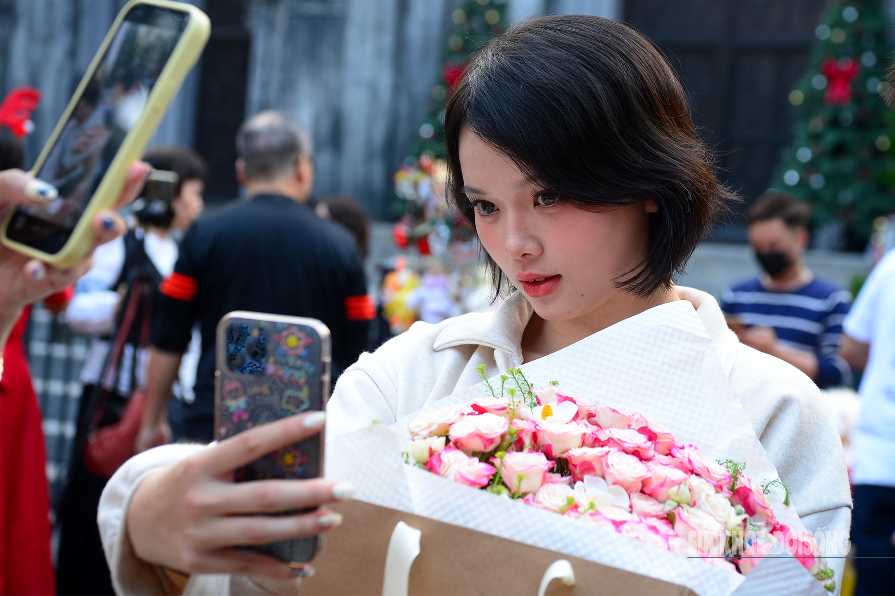 Nhà thờ Lớn mùa Noel - điểm đến của du khách- Ảnh 6.