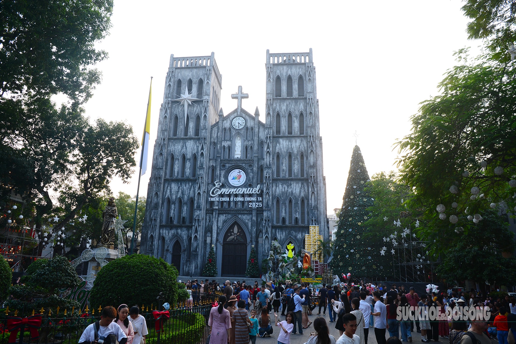 Nhà thờ Lớn mùa Noel - điểm đến của du khách- Ảnh 14.