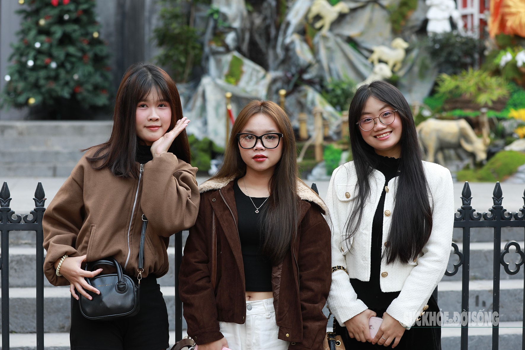 Nhà thờ Lớn mùa Noel - điểm đến của du khách- Ảnh 8.