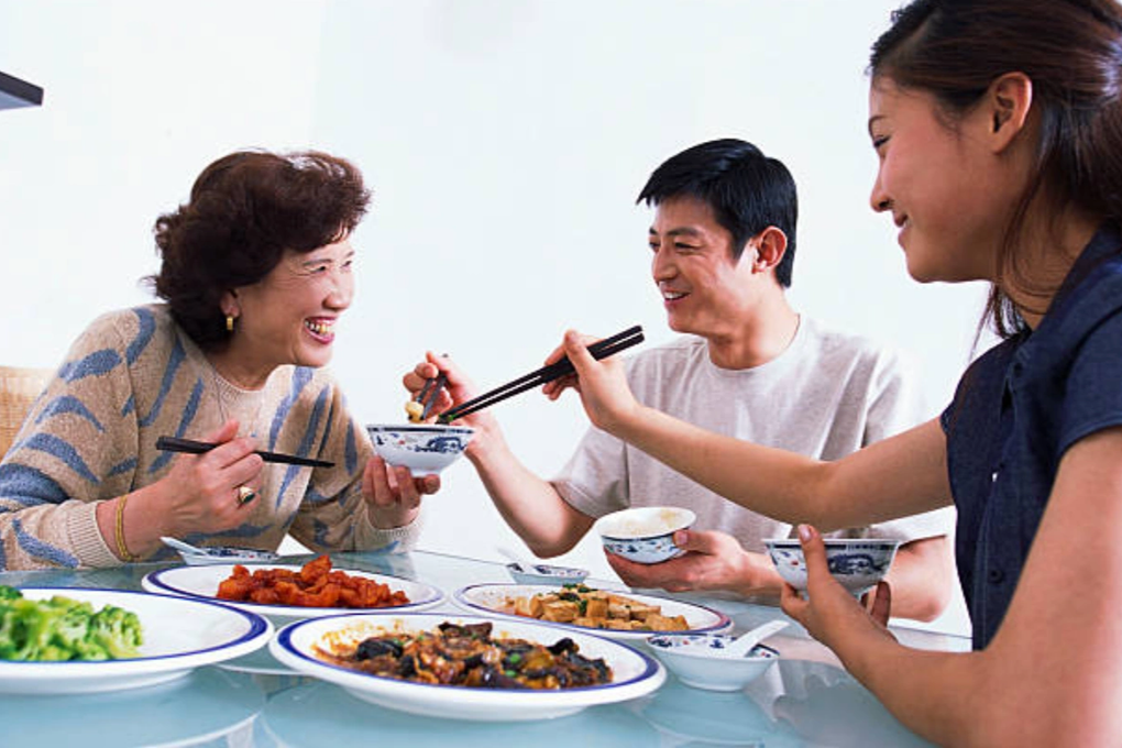 Hớ hênh khi làm “chuyện ấy”, tôi muốn độn thổ vì mẹ chồng nói một câu - 1