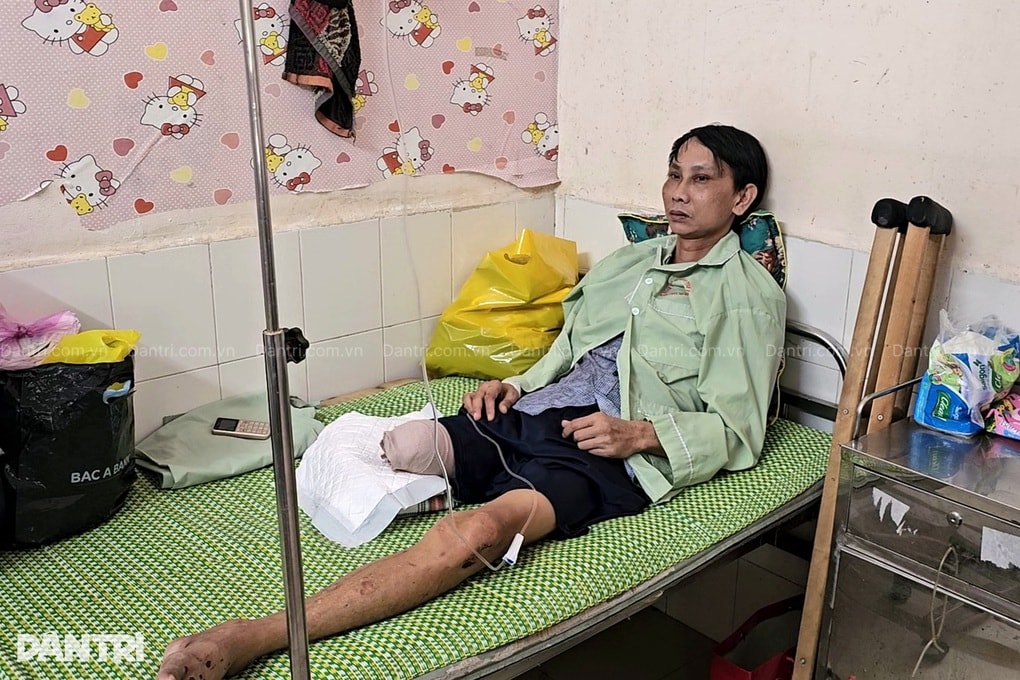 Nỗi khốn khổ đến cùng cực của cha già 75 tuổi và 3 người con tật nguyền - 2