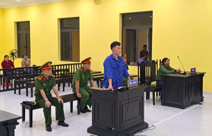 Bùi Minh Lợi tại tòa hôm nay. Ảnh: An Minh