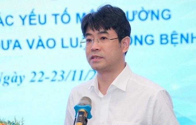 Ông Lê Hoàng - chồng bà Trần Việt Nga, cũng bị cáo buộc nhận hối lộ trong vụ án. Ảnh:Bộ Y tế