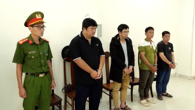 Các bị can trong vụ án. Ảnh: Công an Khánh Hòa