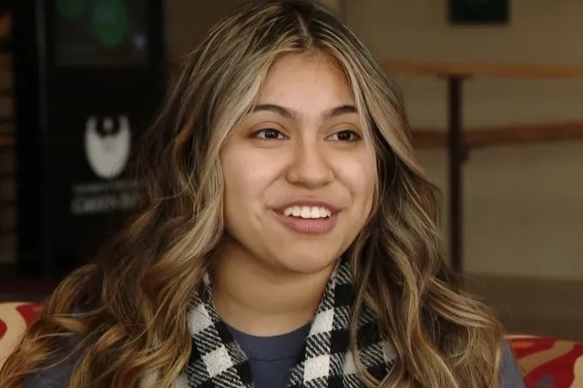 Sốc: Nữ sinh 19 tuổi nhận bằng đại học chỉ 6 tháng sau khi tốt nghiệp trung học - Ảnh 1.