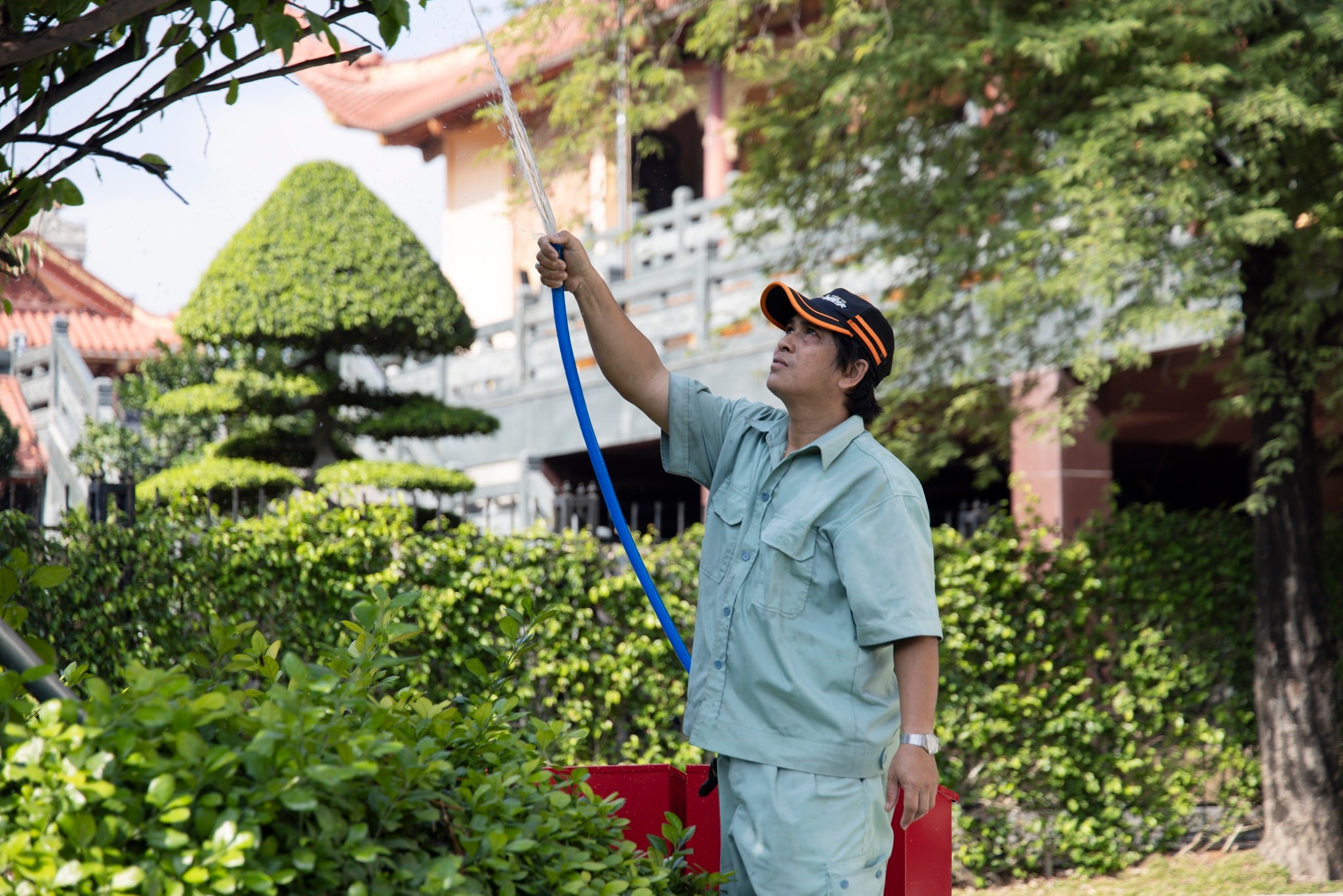 nha hat hoa binh anh 3