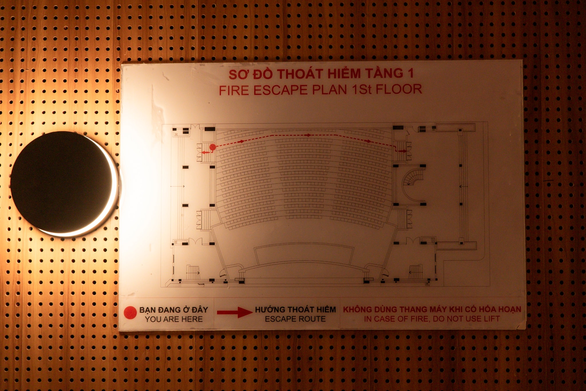 nha hat hoa binh anh 14