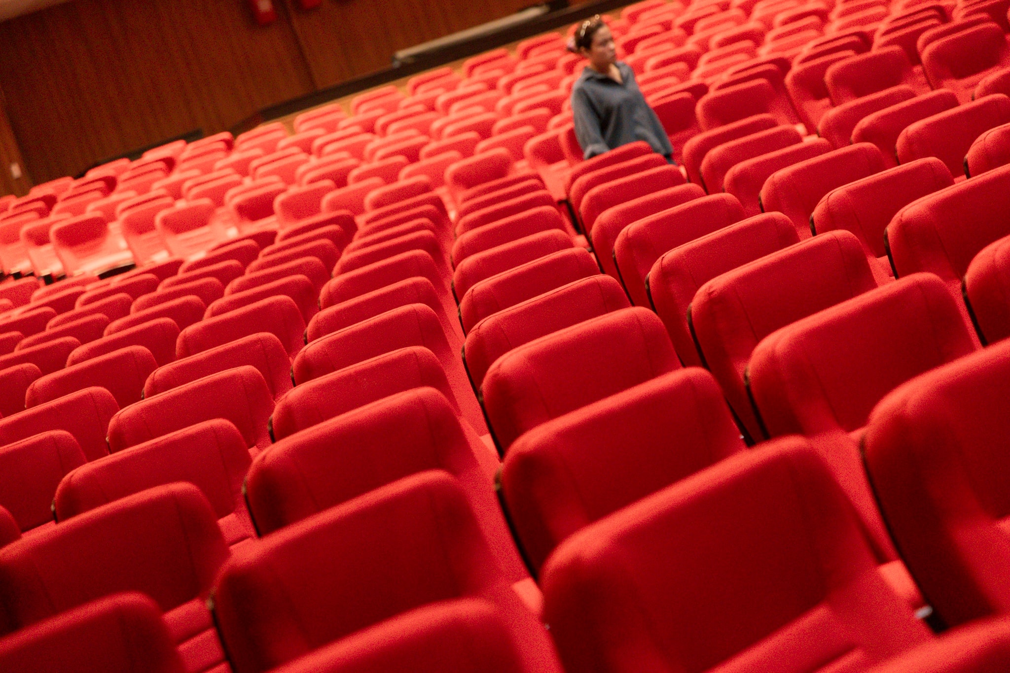 nha hat hoa binh anh 10