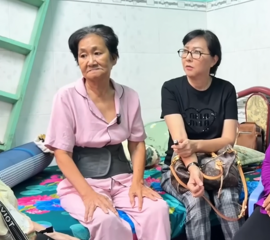 Giọng ca cải lương tuồng cổ Lệ Châu tuổi xế chiều: Không chồng con, không tài sản, ở trọ 10m2- Ảnh 1.