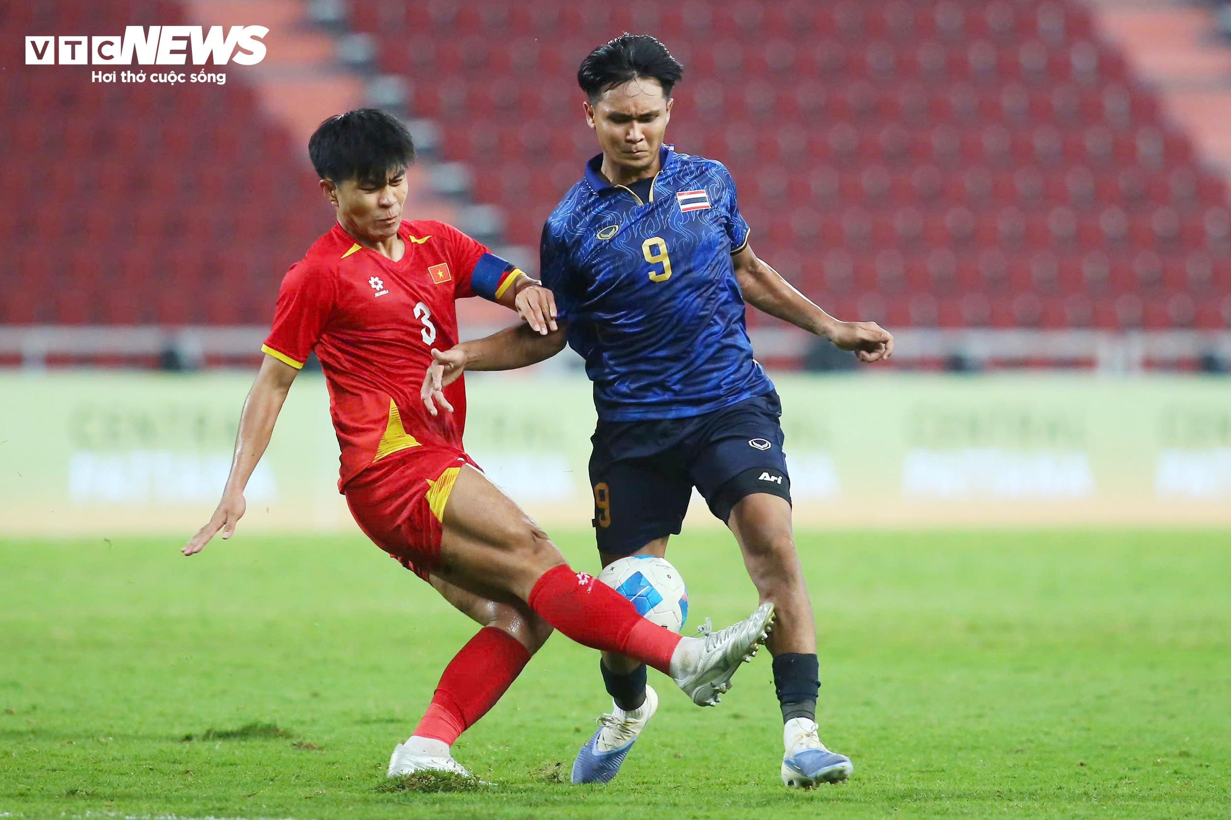 U22 Việt Nam ngược dòng đánh bại U22 Thái Lan để giành hu chương vàng SEA Games 33.