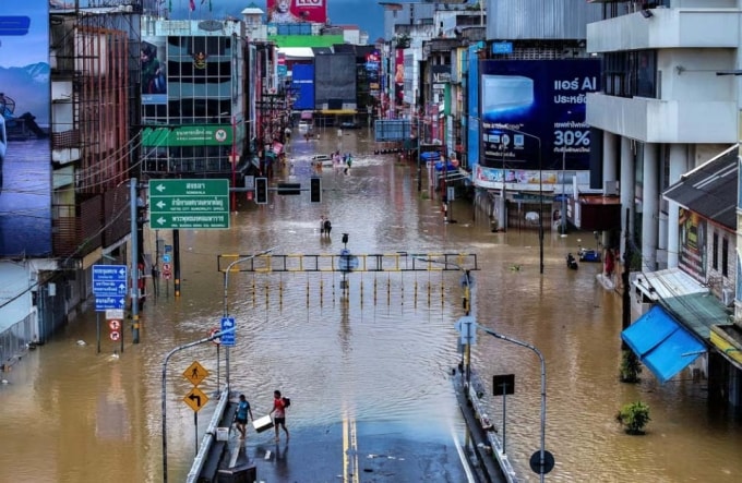 Khung cảnh lũ lụt tại tỉnh Hat Yai, Thái Lan, hôm 23/11. Ảnh: Reuters