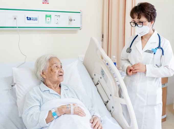 Bà Mai đã cải thiện tình trạng hô hấp sau khi được điều trị tích cực. Ảnh: Bệnh viện Đa khoa Tâm Anh