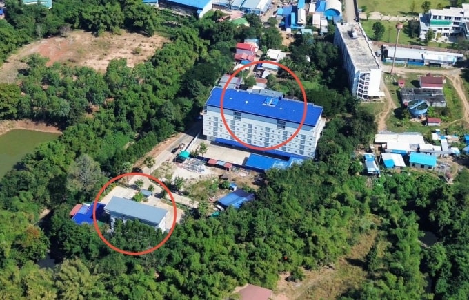 Hai tòa nhà ở Poipet trước khi bị tấn công ngày 22/12. Ảnh: Quân khu 1 Thái Lan