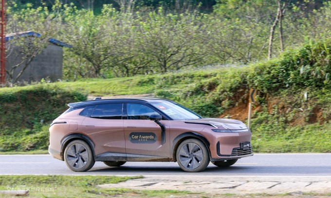 Lynk & Co 08 trong hành trình Car Test của các giám khảo Car Awards, tháng 11/2025. Ảnh: Lương Dũng