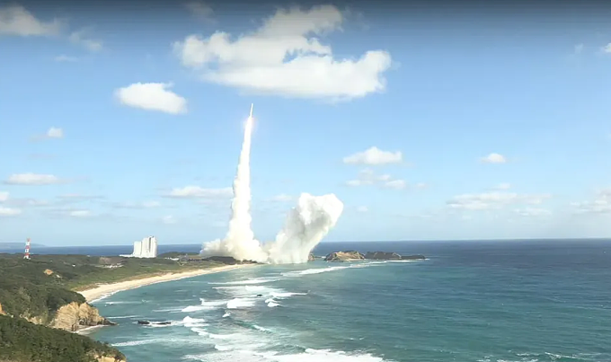 Tên lửa H3 phóng lên không gian ngày 22/12. Ảnh: JAXA
