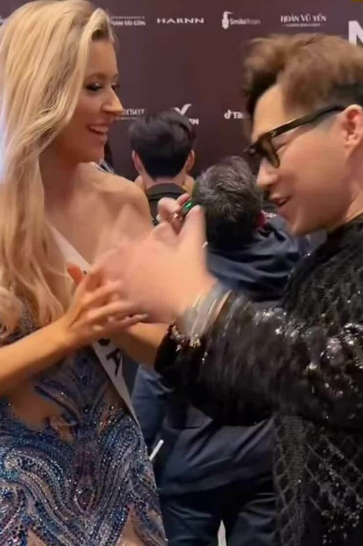 Miss Cosmo Yolina Lindquist giao lưu tiếng Việt