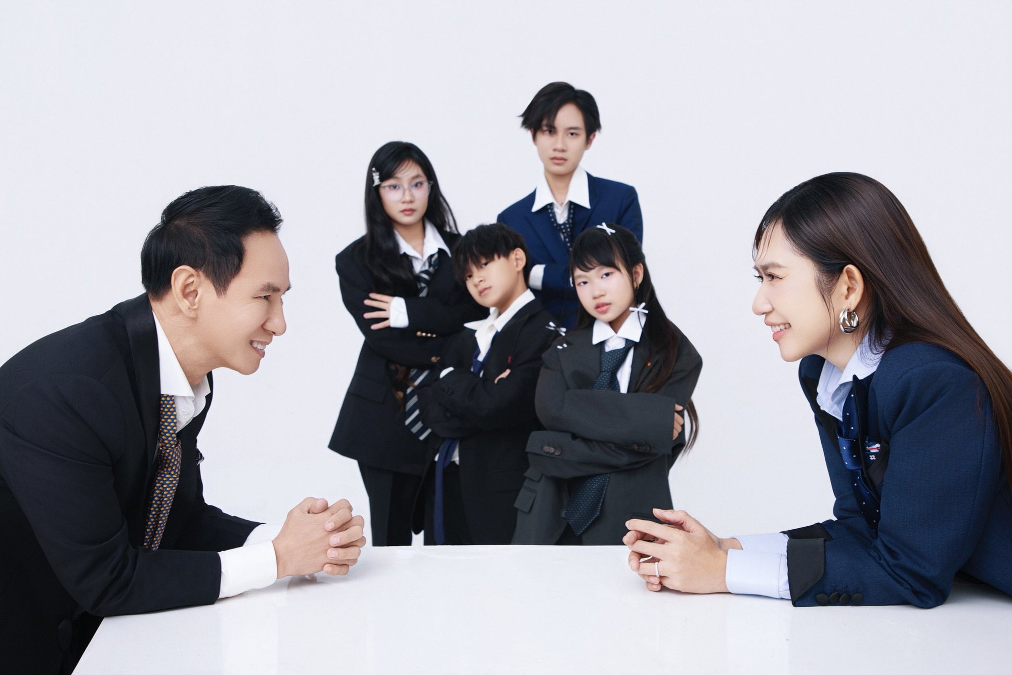 Vợ chồng Lý Hải kỷ niệm 15 năm ngày cưới- Ảnh 1. Vợ chồng Lý Hải kỷ niệm 15 năm ngày cưới- Ảnh 1.