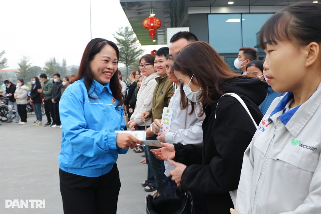 Thưởng Tết Dương lịch cao nhất tại Nghệ An gần gấp ba năm ngoái - 1