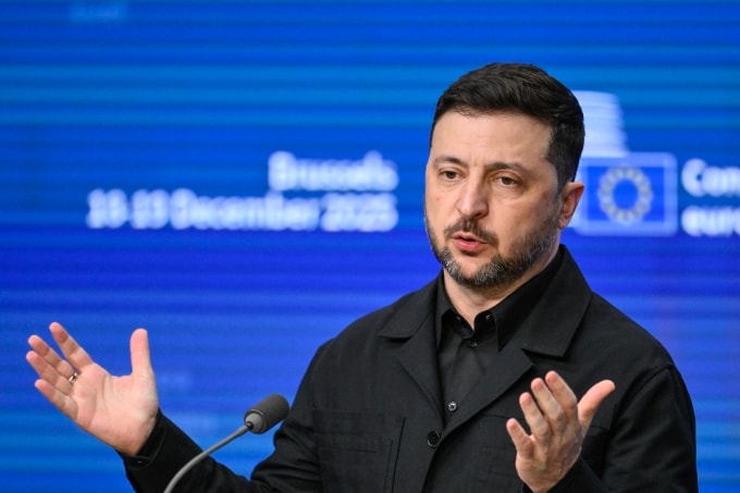 Tổng thống Ukraine Volodymyr Zelensky tại cuộc họp báo ở Brussels, Bỉ ngày 18/12. Ảnh: AFP