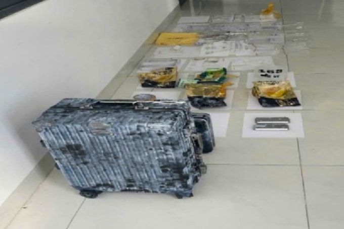 Chiếc vali chứa ma tuý được thu giữ sau khi ông Thảo trình báo cảnh sát. Ảnh: Công an cung cấp