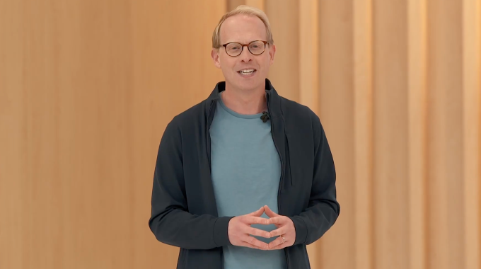 Phó chủ tịch Google kiêm Giám đốc Google Labs Josh Woodward tại Google I/O 2023. Ảnh: Google/YouTube