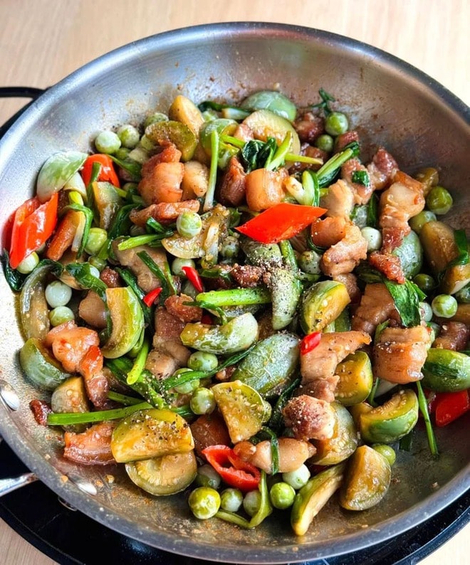 Loại quả mọc dại có vị đắng đặc trưng nay thành đặc sản, đặc biệt ngon khi nấu cùng thịt ba chỉ - Ảnh 6.