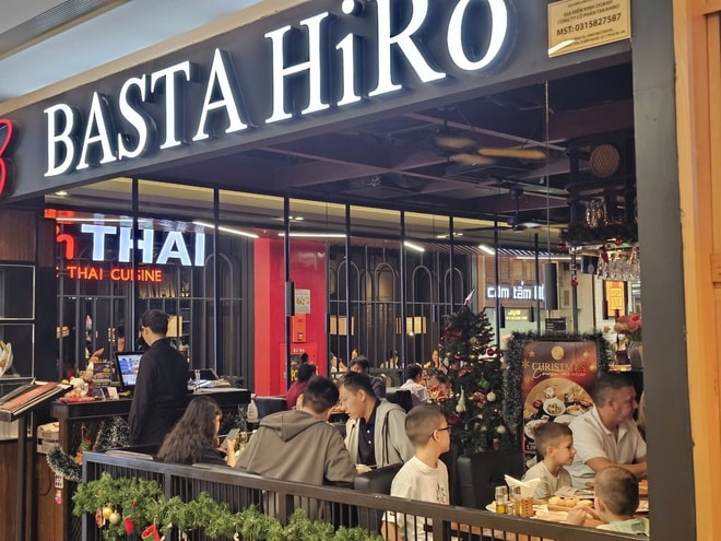 Khám phá những địa điểm vui chơi Giáng sinh tại TP HCM sau cơn mưa lớn - Ảnh 6.