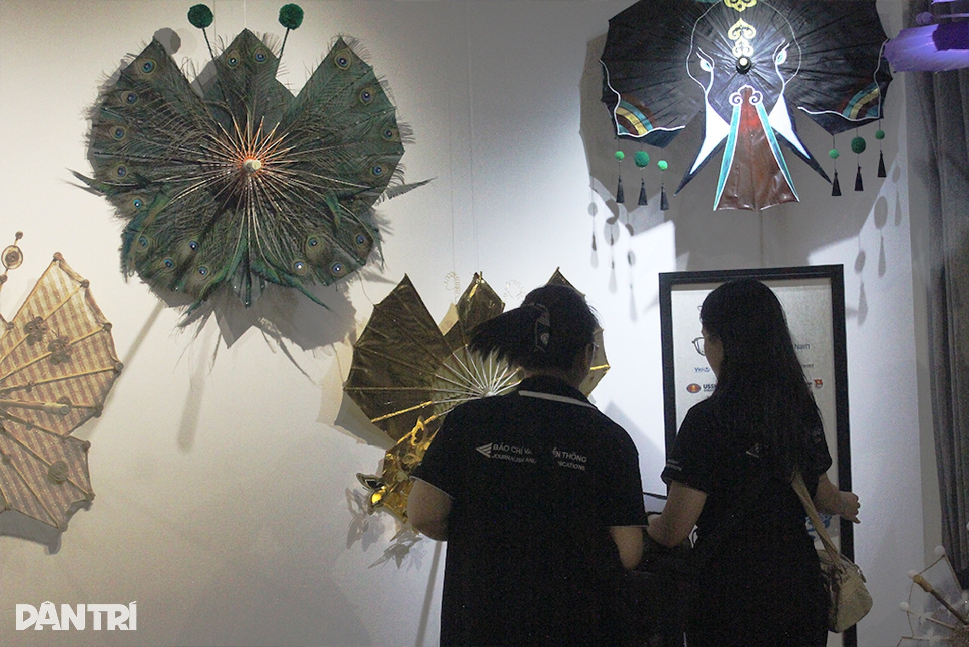 Không gian trưng bày Lồng Lộng mở ra góc nhìn mới về chiếc lọng Việt - 11