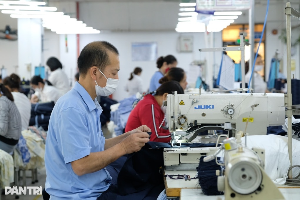 Nhiều doanh nghiệp thông báo nghỉ Tết Dương lịch 2026 dài ngày - 1