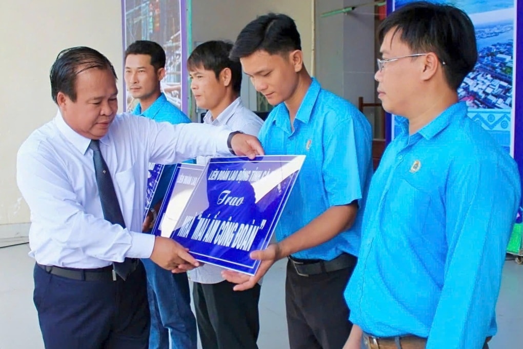 Nhiều hoạt động thiết thực trong công tác ATVSLĐ năm 2025 ở Cà Mau - 2