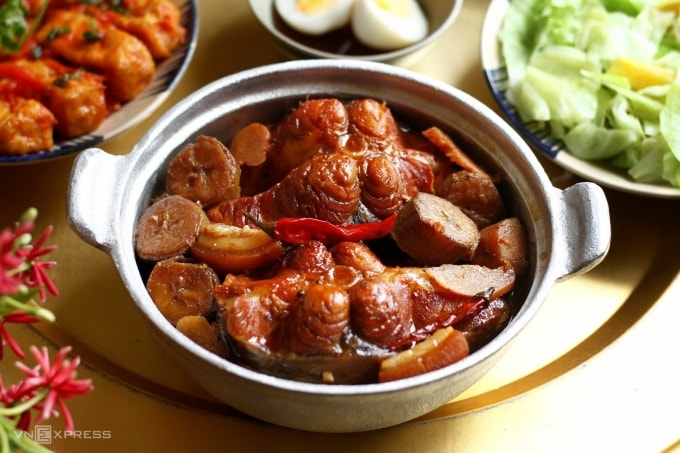 Món cá kho chuối xanh kiểu Bắc. Ảnh: Bùi Thủy