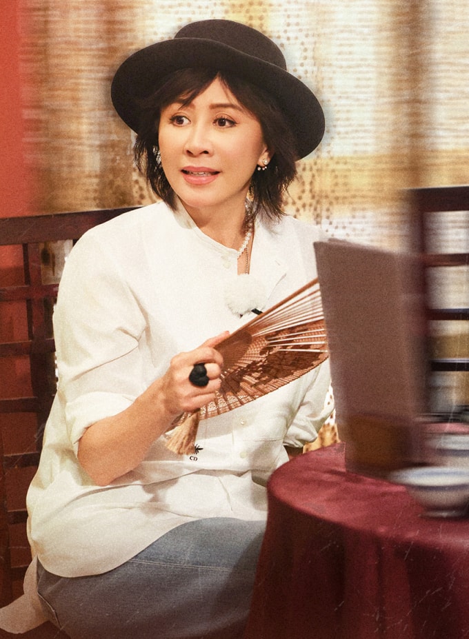 Lưu Gia Linh, 60 tuổi, ở Nhất lộ phồn hoa, chương trình xoay quanh lối sống, suy nghĩ của những phụ nữ nổi tiếng, trải nghiệm phong phú. Ảnh: Iqiyi