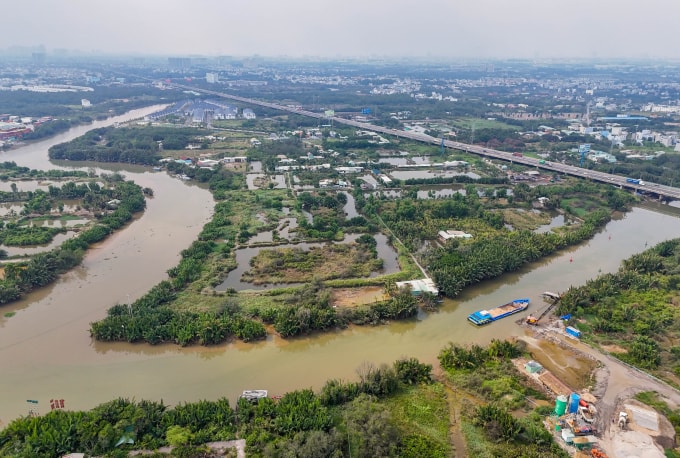 Bất động sản khu đông TP HCM với các khu đất nền. Ảnh: Quỳnh Trần