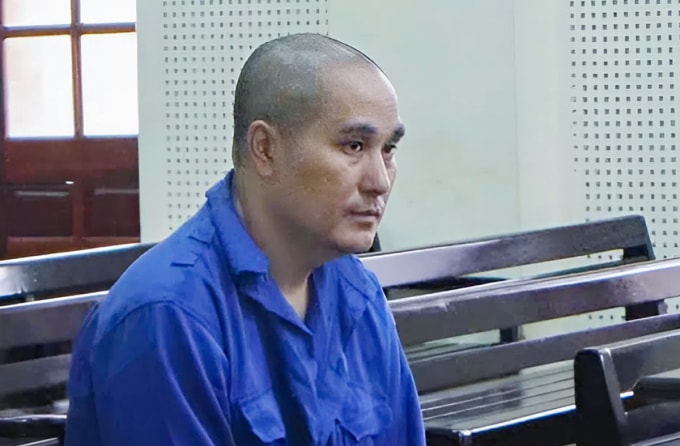 Ông Mùa Bá Vừ tại tòa, ngày 25/12. Ảnh: Hùng Lê