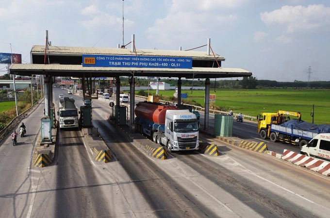 Trạm thu phí thuộc dự án mở rộng quốc lộ 51 qua Đồng Nai đã dừng hoạt động. Ảnh:Phước Tuấn
